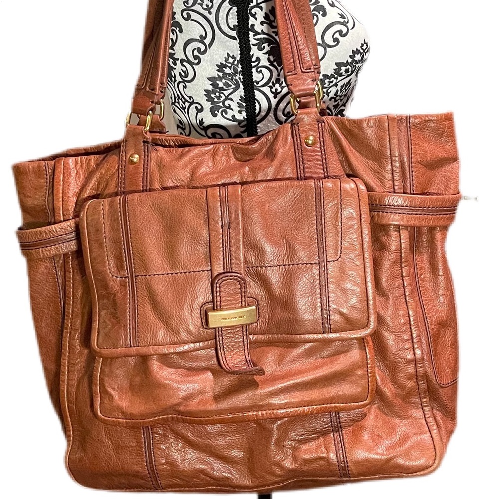 JUICY COUTURE Butter Soft Leather Expandable Tote